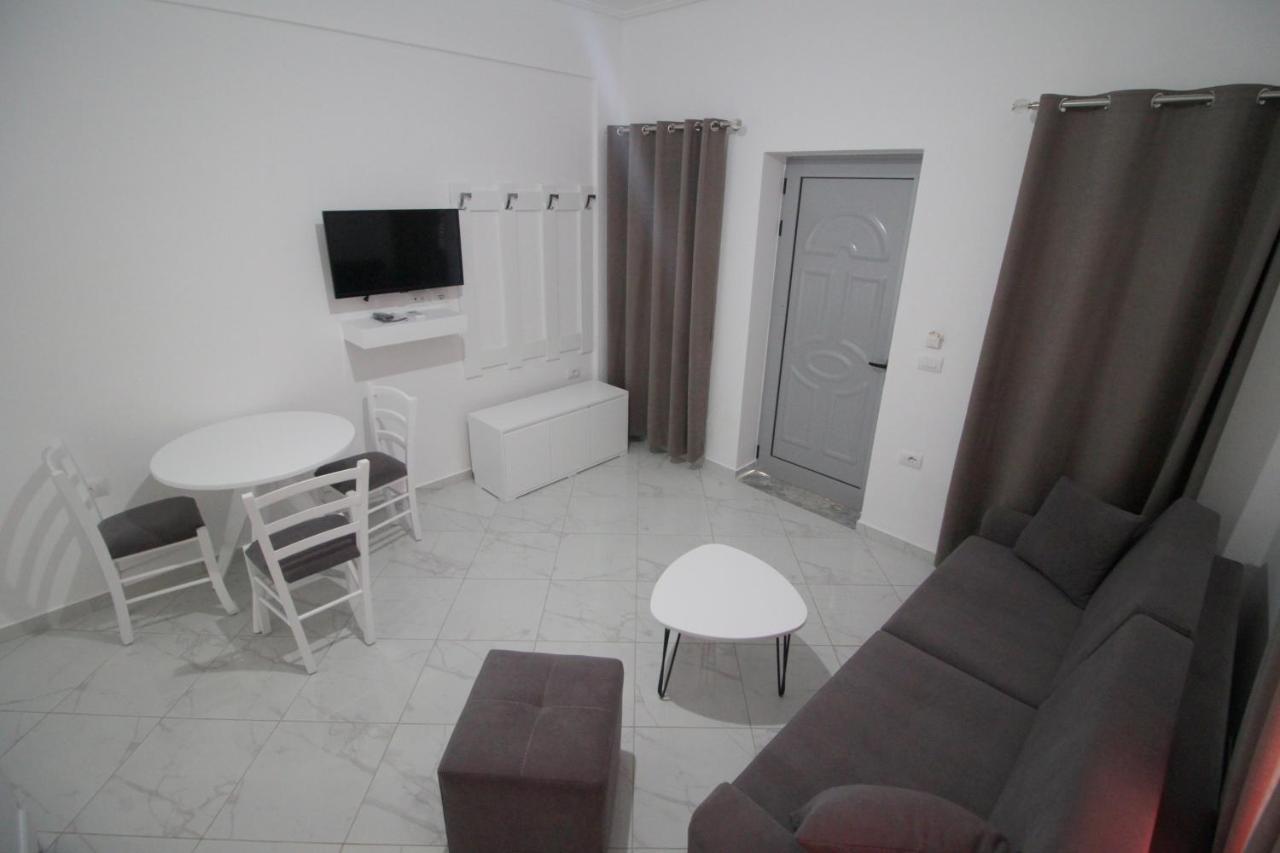 Sky Apartments Sarandë Buitenkant foto