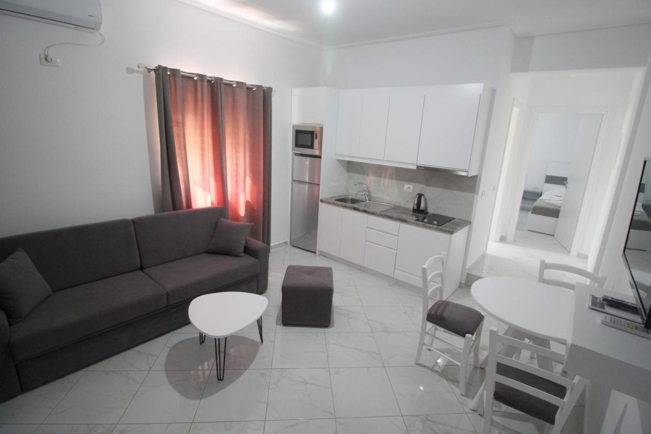 Sky Apartments Sarandë Buitenkant foto