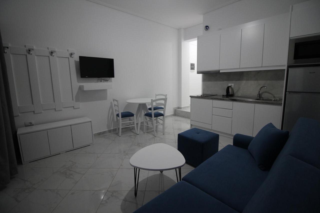 Sky Apartments Sarandë Buitenkant foto