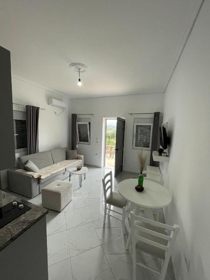 Sky Apartments Sarandë Buitenkant foto